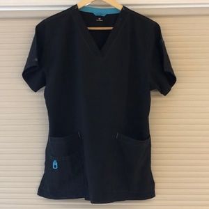 Women's Carhartt Scrub top size medium